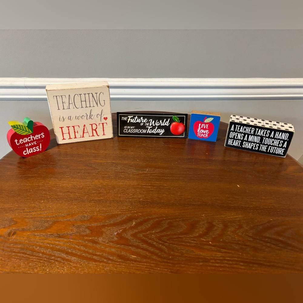 Teachers New Classroom Decor - Teaching is a Work of Heart 5 Piece Set